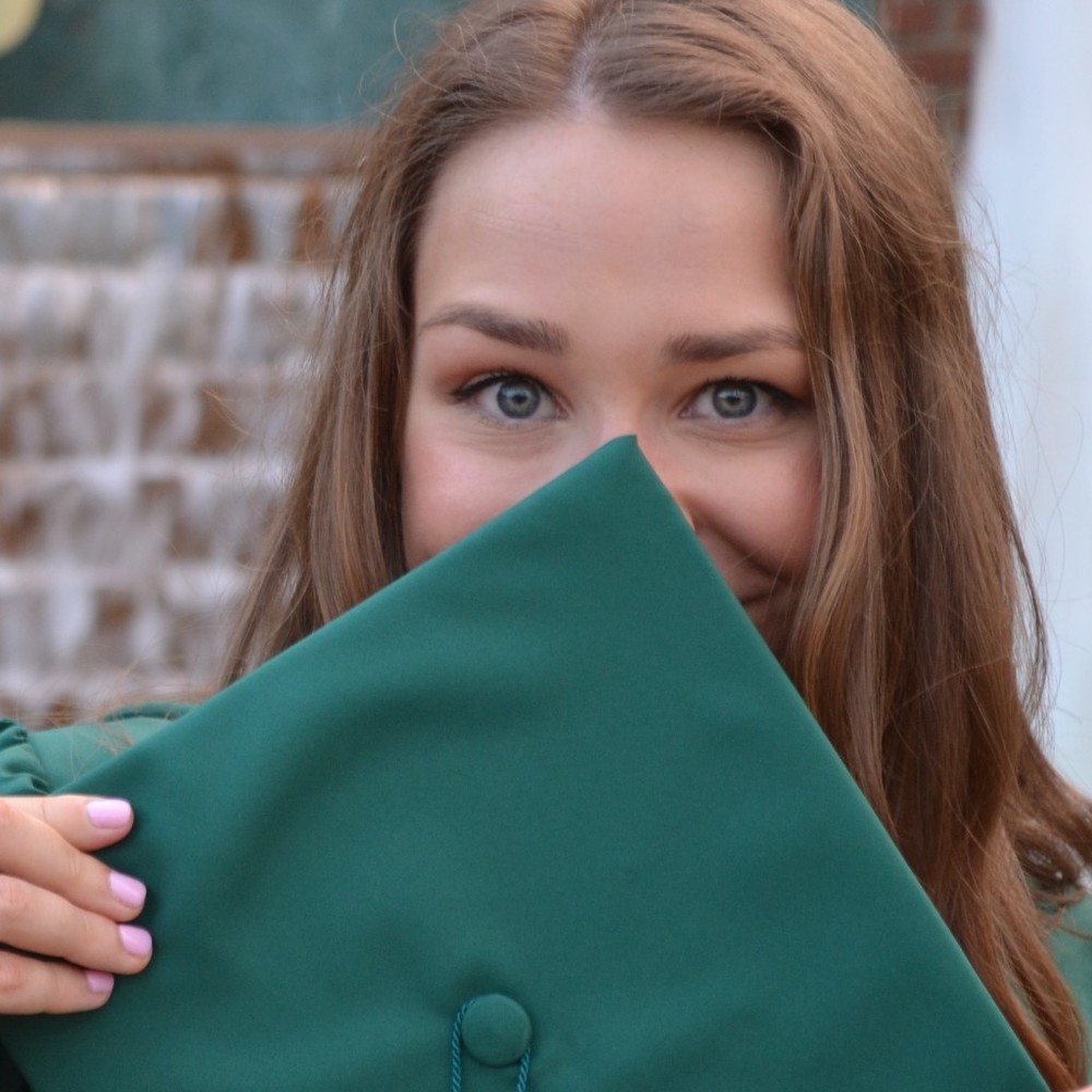 Meet your Posher, Carly